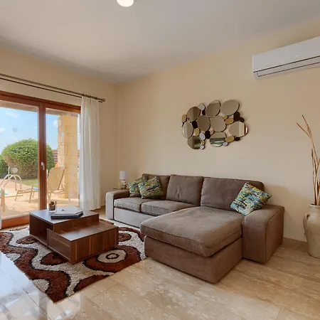 Aphrodite Hills - 4*