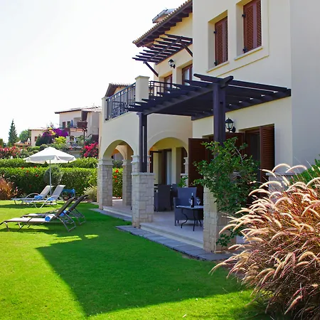 Aphrodite Hills Residences 4*