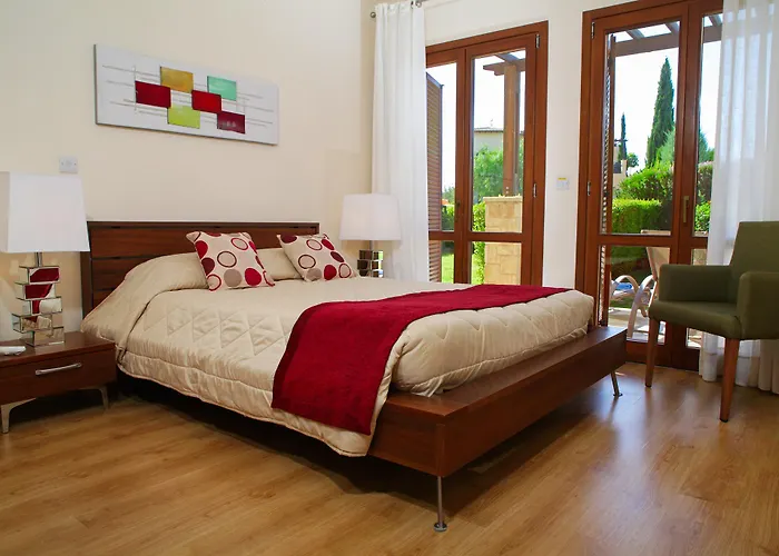 Отель Aphrodite Hills Residences Пафос